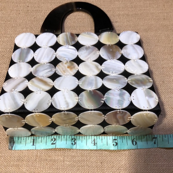 Mother of Pearl/Shell Purse - Picture 9 of 11